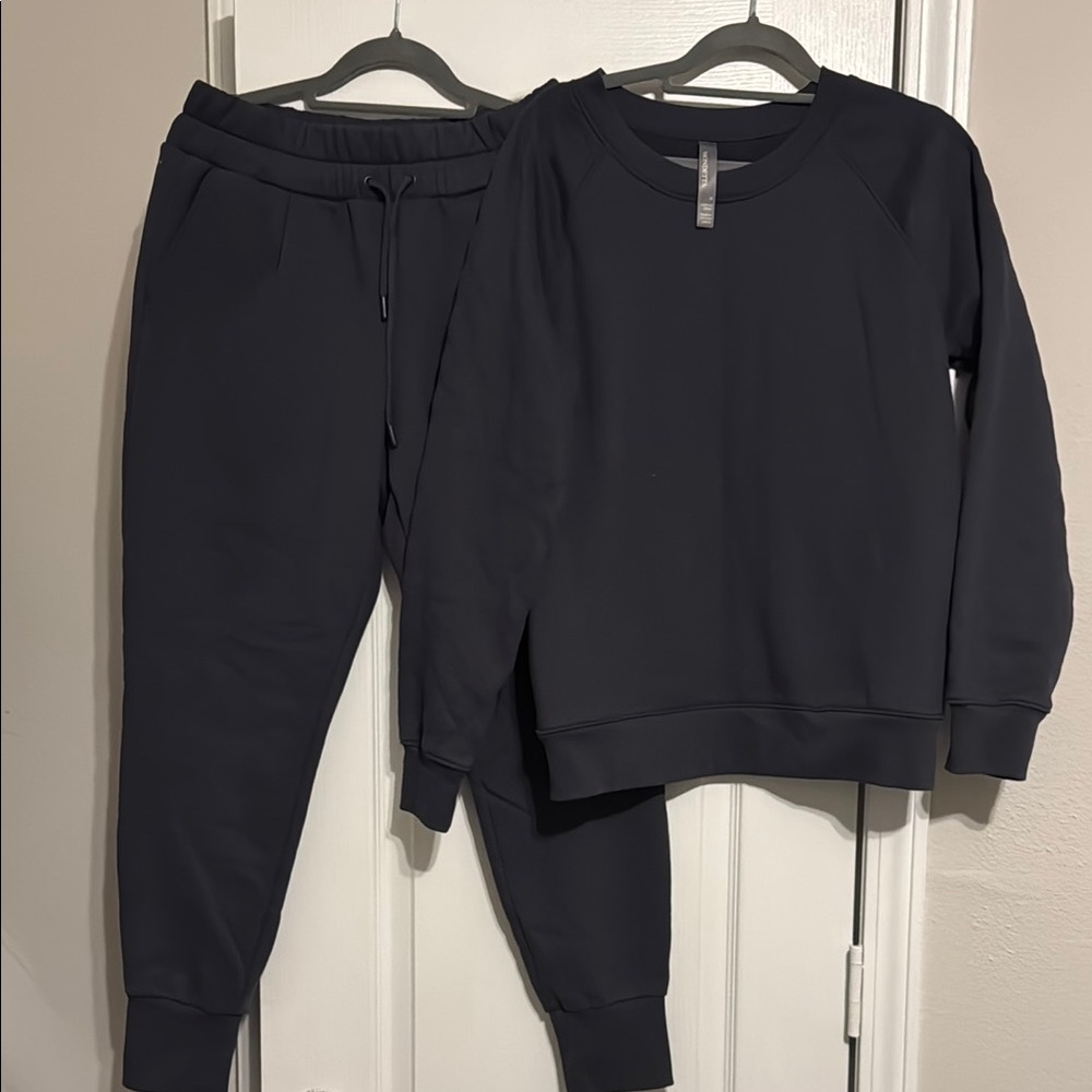 Mondetta Gray Relaxed Fit Joggers Track Pants